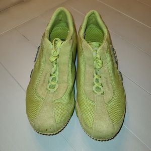 Merrell Relay Fly Pea Pod Women's Green Outdoor Hiking Running Shoes